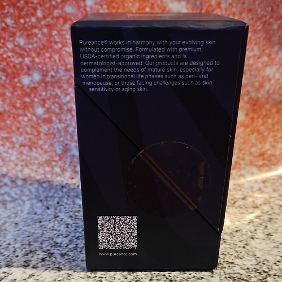 Pureance Even Glow Organic Dark Spot Corrector, New In Box - Picture 3 of 3